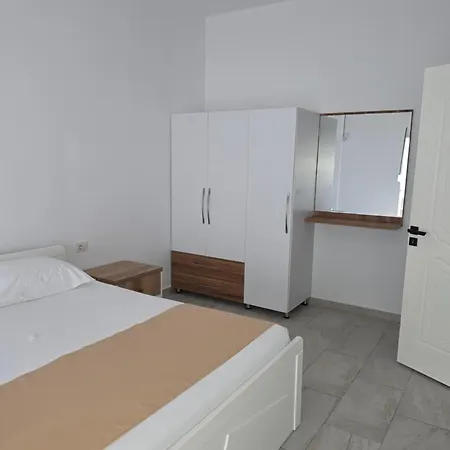 Krisa's Sarandë